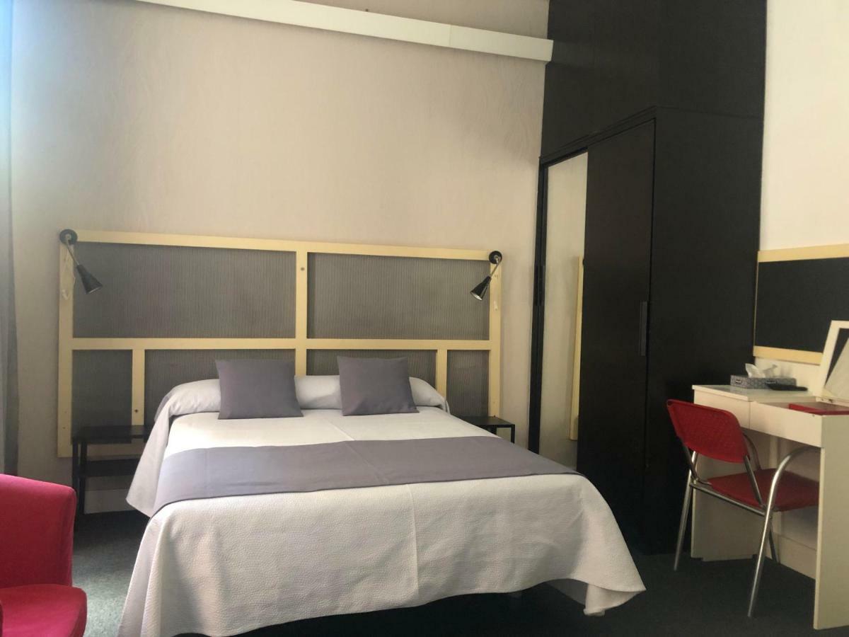 Hotel Palermo Барселона Екстериор снимка