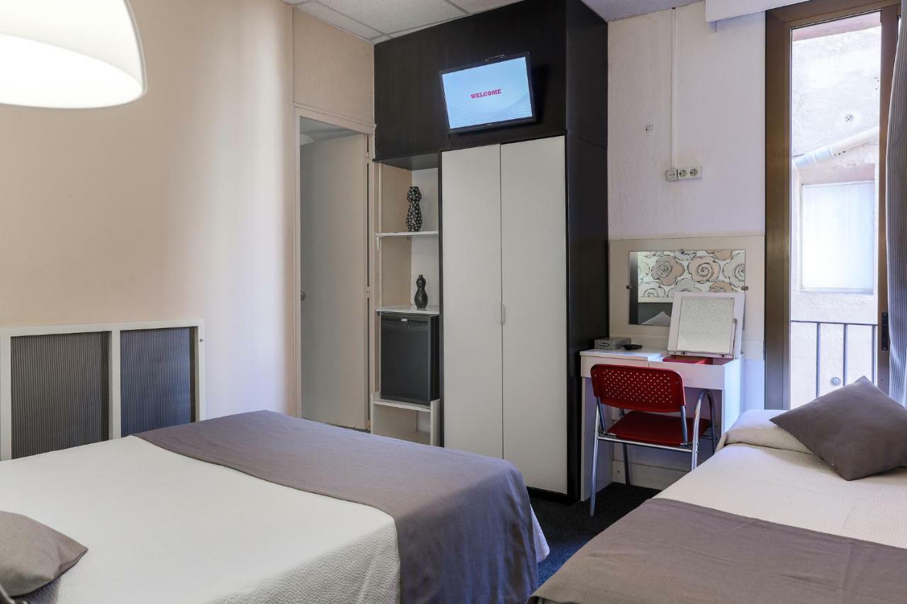 Hotel Palermo Барселона Екстериор снимка